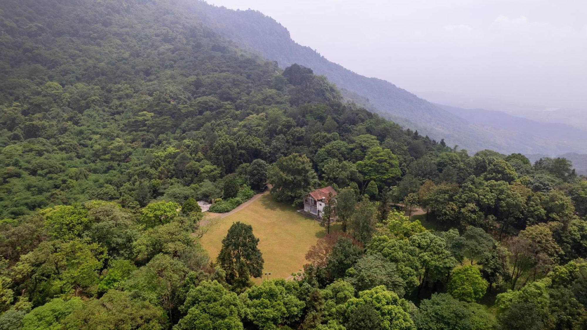 Hotel Melia Ba VI Mountain Retreat à Hanoï Extérieur photo
